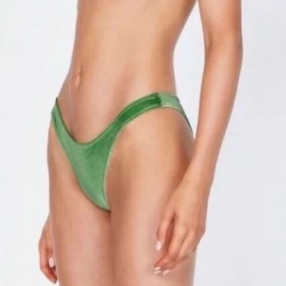 TRIANGL BOTTOM ONLY MICA NORMAL BOTTOM TROPICAL CRUSH SET NO BAG NEW WITH TAGS - Picture 4 of 7